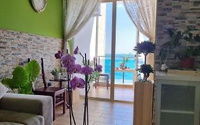 Seaview Luxury Apartment